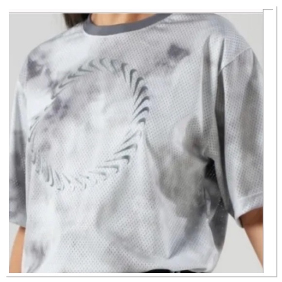 Nike Women’s Plus Size Sportwear Icon Clash Mesh Crop Top 1X - Picture 5 of 6